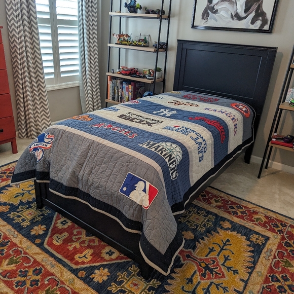 EUC PB Teen MLB American League Twin Quilt - Picture 2 of 3
